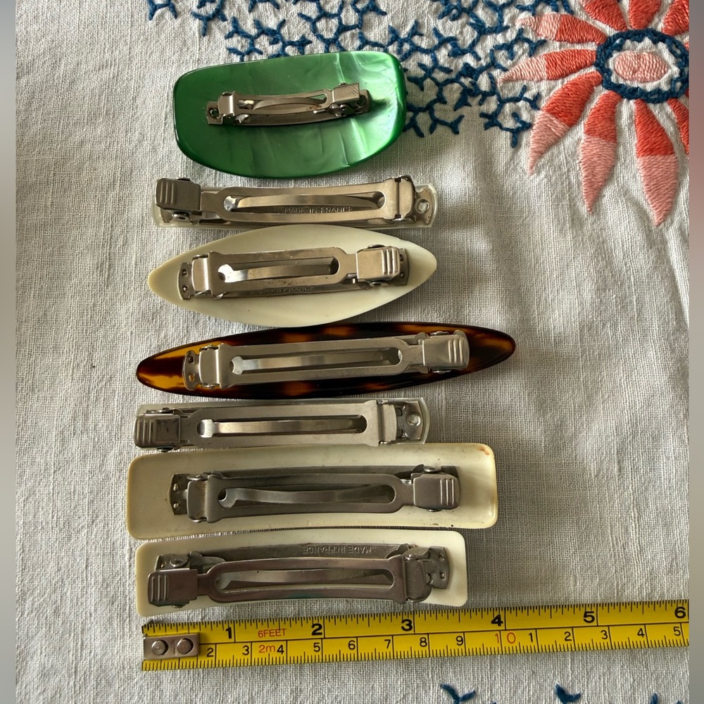 Vintage Hair Clips - Picture 3 of 7